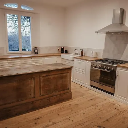 Maison En Bord De Dordogne بيت للعطل