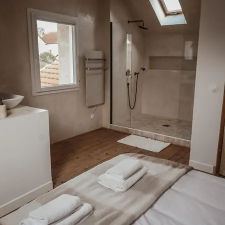 Maison En Bord De Dordogne Holiday home *